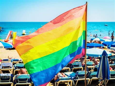 playa gay barcelona|Barcelona Gay Beach Guide 2025